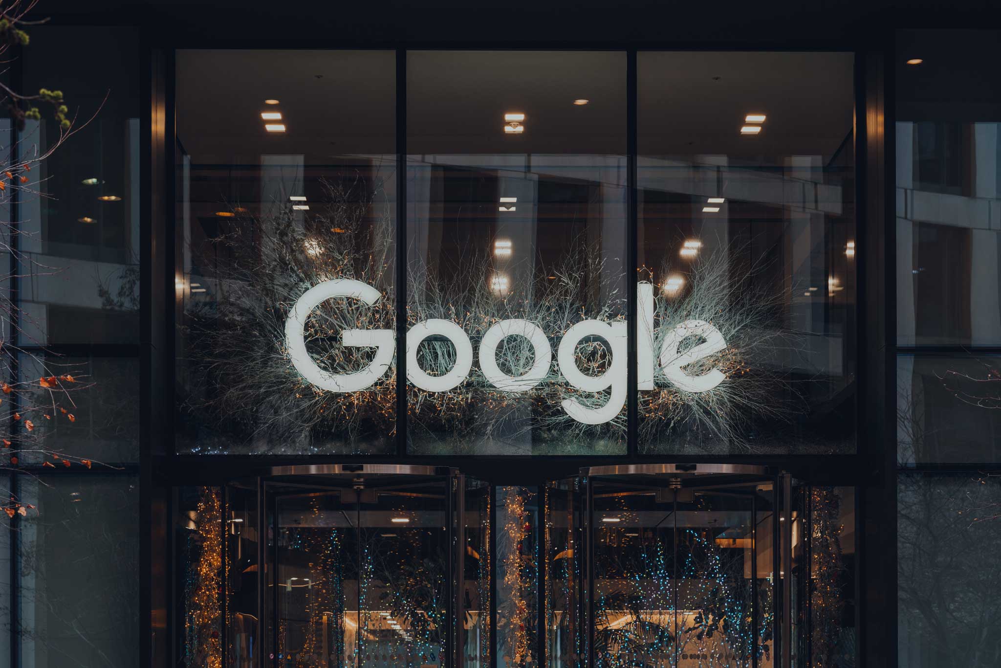 Rückblick und Ausblick: Die Veränderungen des Google-Algorithmus im Jahr 2021 und 2022